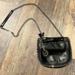 AUTHENTIC MICHAEL KORS CROSSBODY/SHOULDER BAG